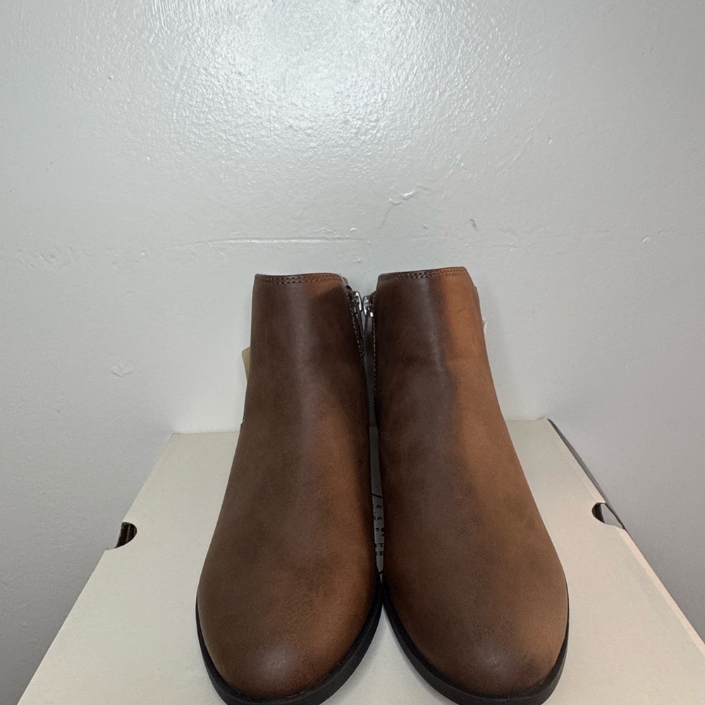 Boots size 6 New in box - Picture 5 of 6
